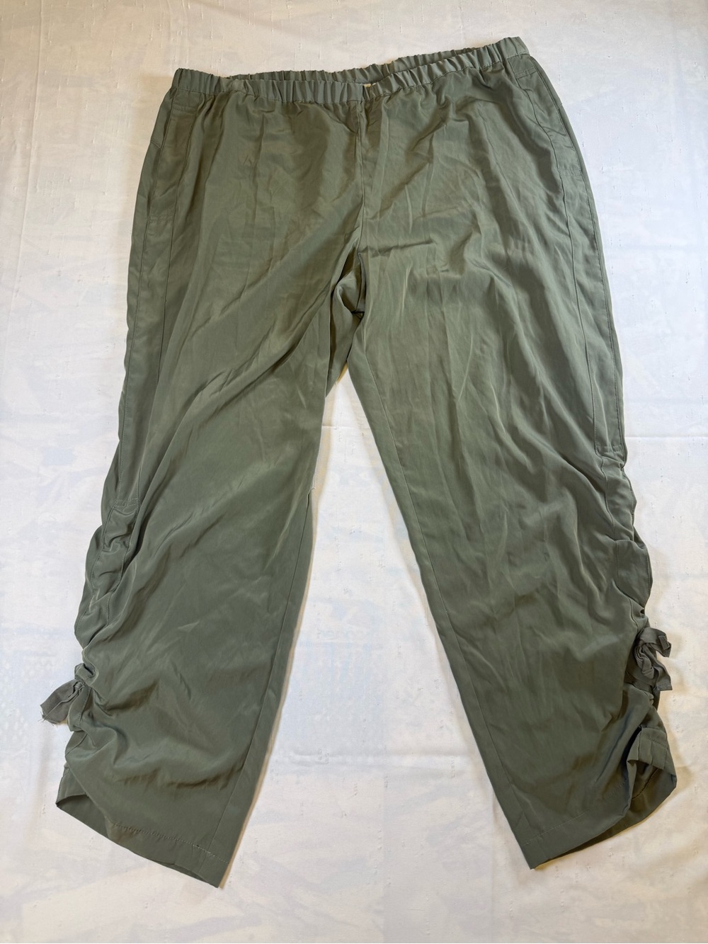 Chicos Olive Green Elastic Waist Casual Pants
